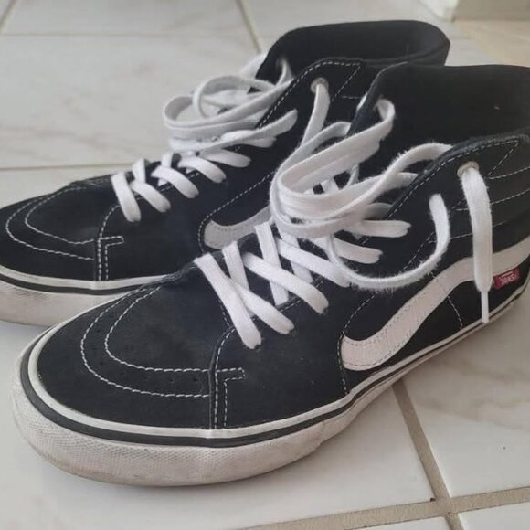 Black VANS Sk8 Hi - Picture 2 of 3